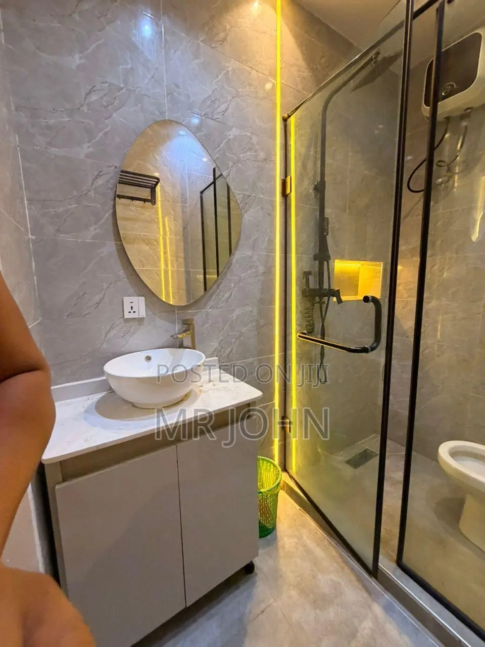 1bdrm Room & Parlour in Orchid Road Oma Pr, Lekki for rent