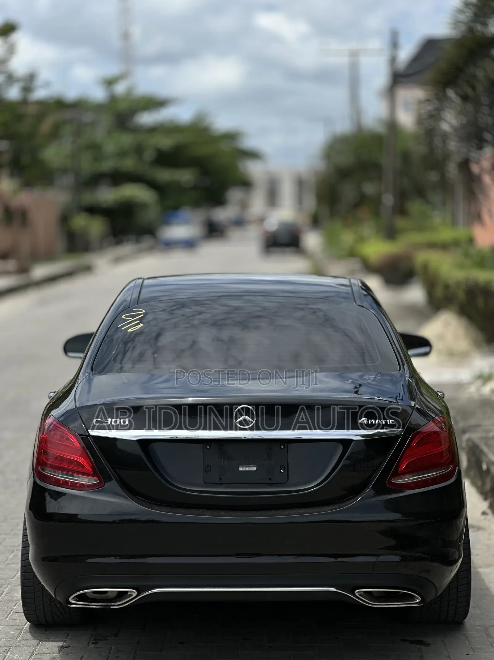 Mercedes-Benz C300 Luxury 4dr AWD 4Matic Sedan (2.0L 4cyl 7A) 2015