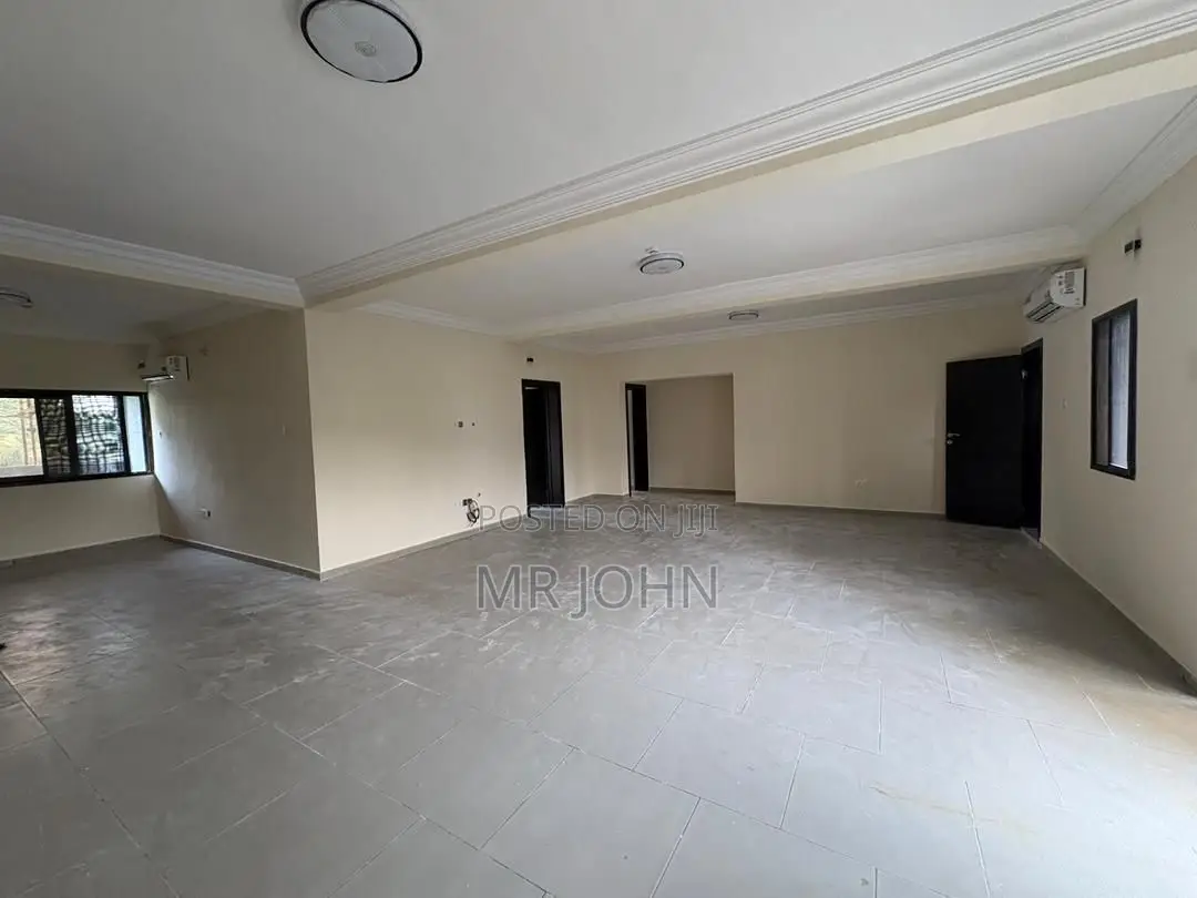 3bdrm Apartment in Lekki Phase 1 D Man for rent