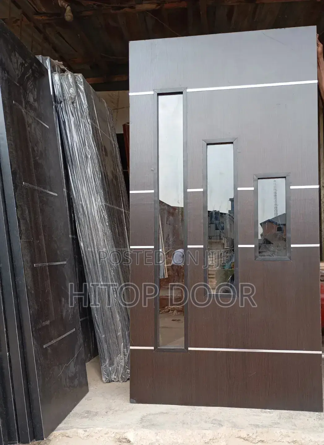 Classic HDF Wenge Glass Door With Frame and Architrave