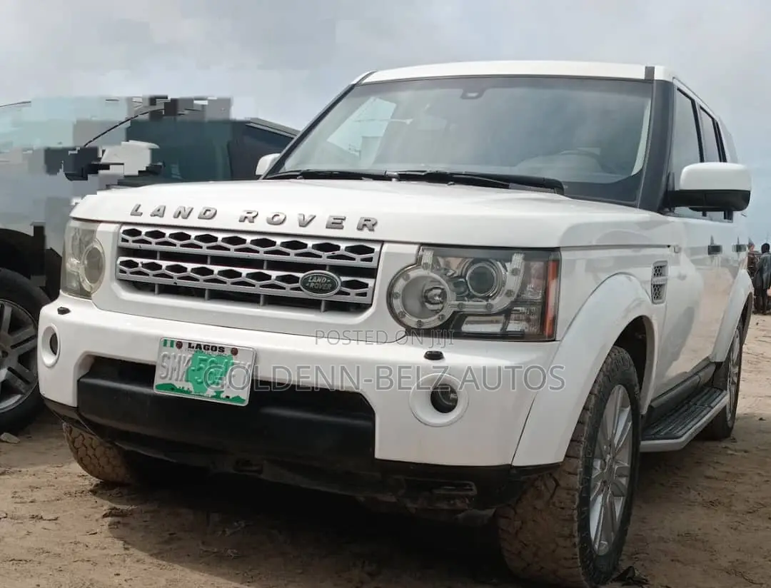 Land Rover Lr4 Base AWD 2013 White