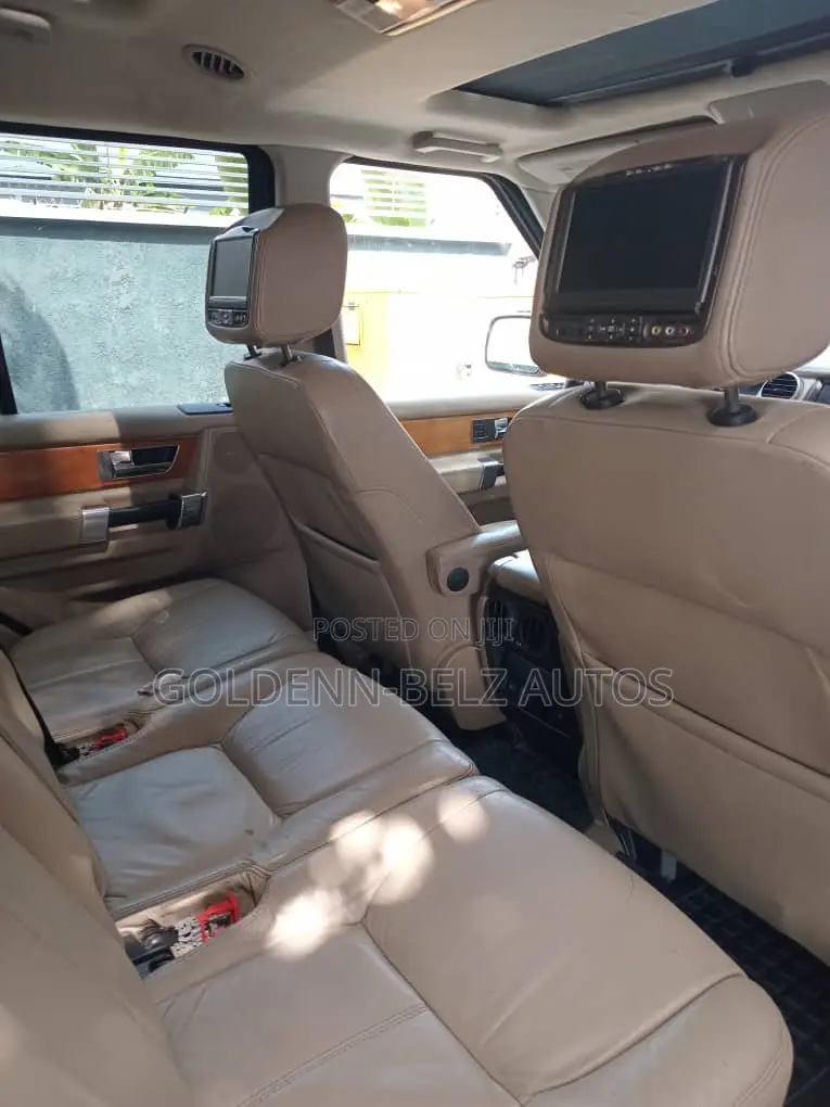 Land Rover Lr4 Base AWD 2013 White