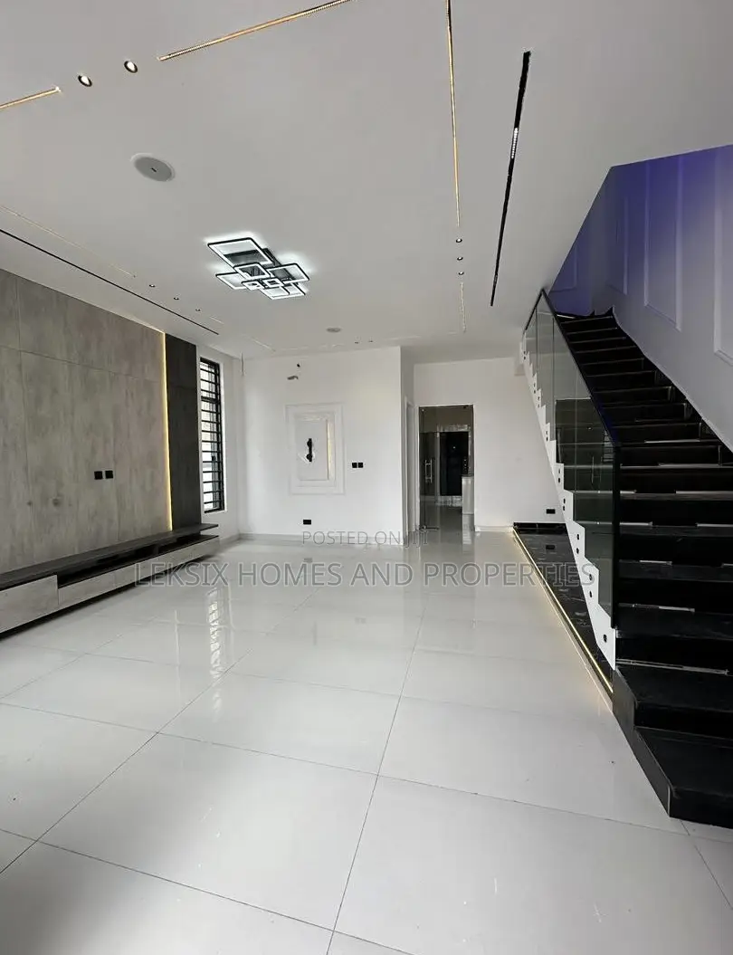 4bdrm Duplex in A Well Secured, Ikota for sale