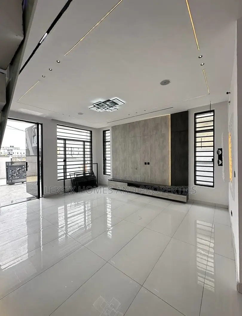 4bdrm Duplex in A Well Secured, Ikota for sale