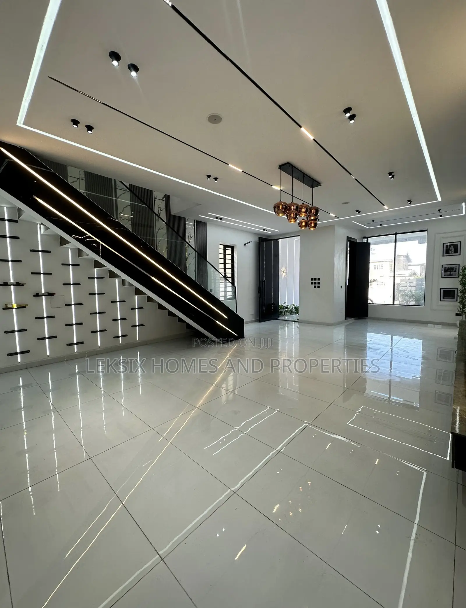 5bdrm Duplex in A Well Secured, Ikota for sale