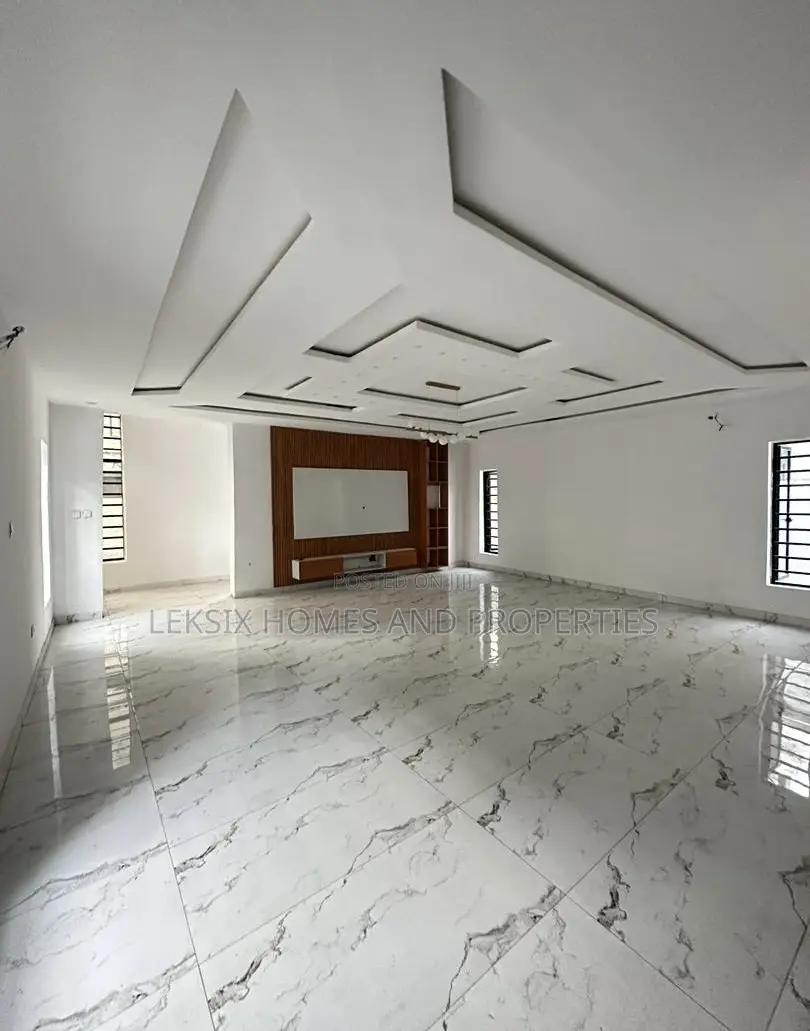 4bdrm Duplex in A Well Secured, Ikota for sale