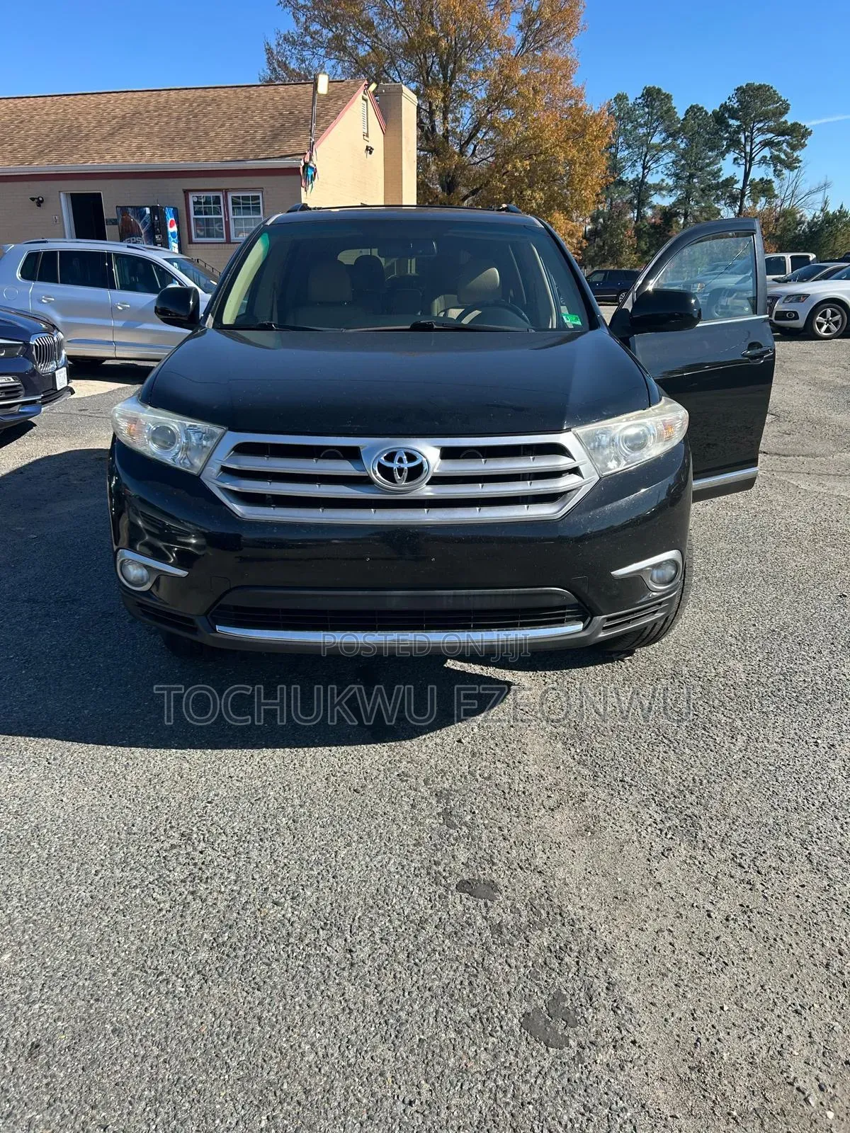 Toyota Highlander SE 2011 Black
