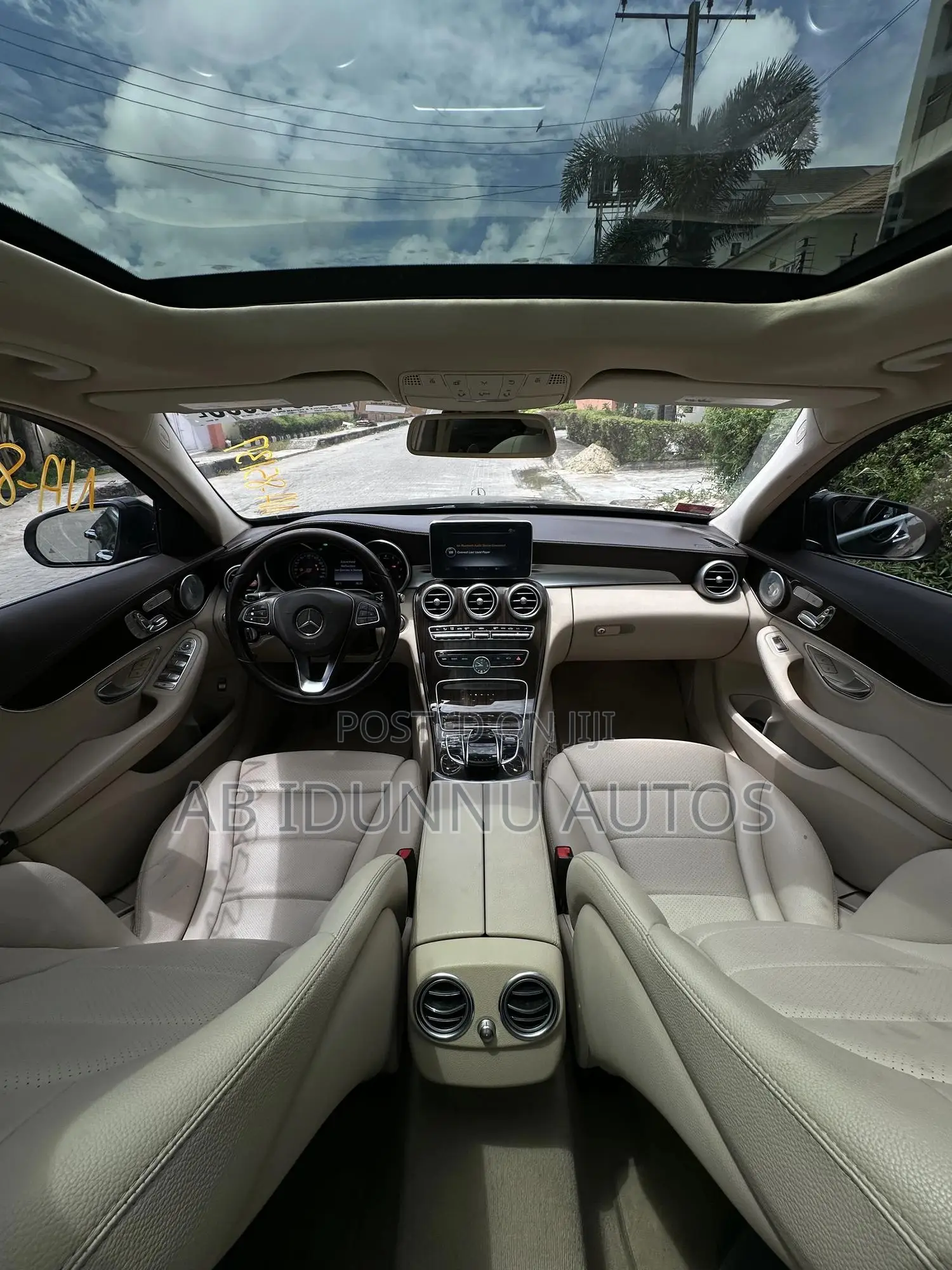Mercedes-Benz C300 Luxury 4dr AWD 4Matic Sedan (2.0L 4cyl 7A) 2015