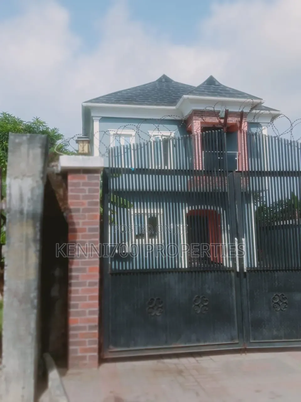 6bdrm Duplex in Along Adeba Road At, Bogije for sale