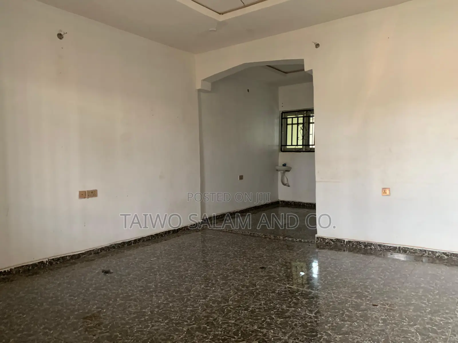 2bdrm Bungalow in Moniya for sale