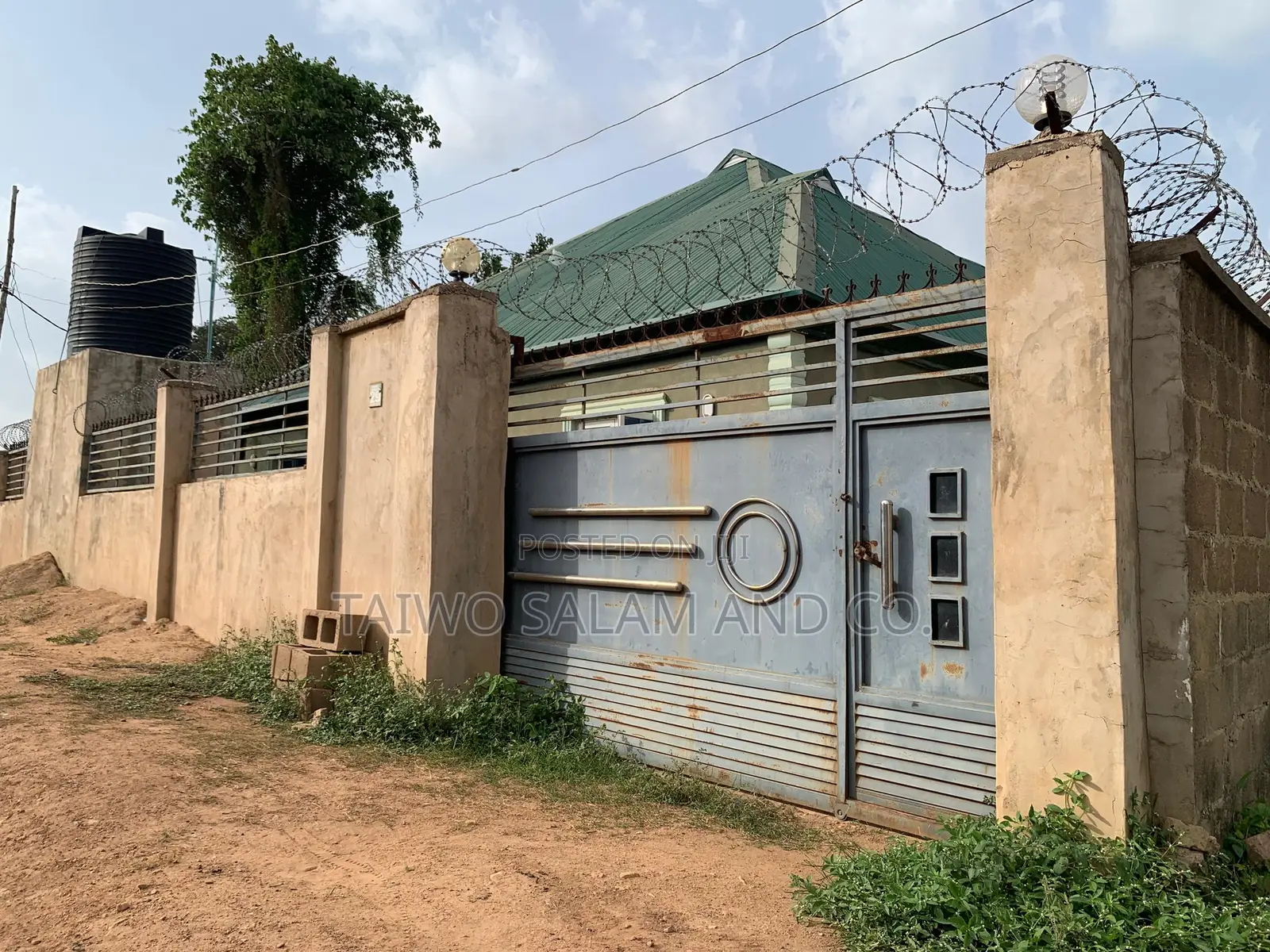 2bdrm Bungalow in Moniya for sale