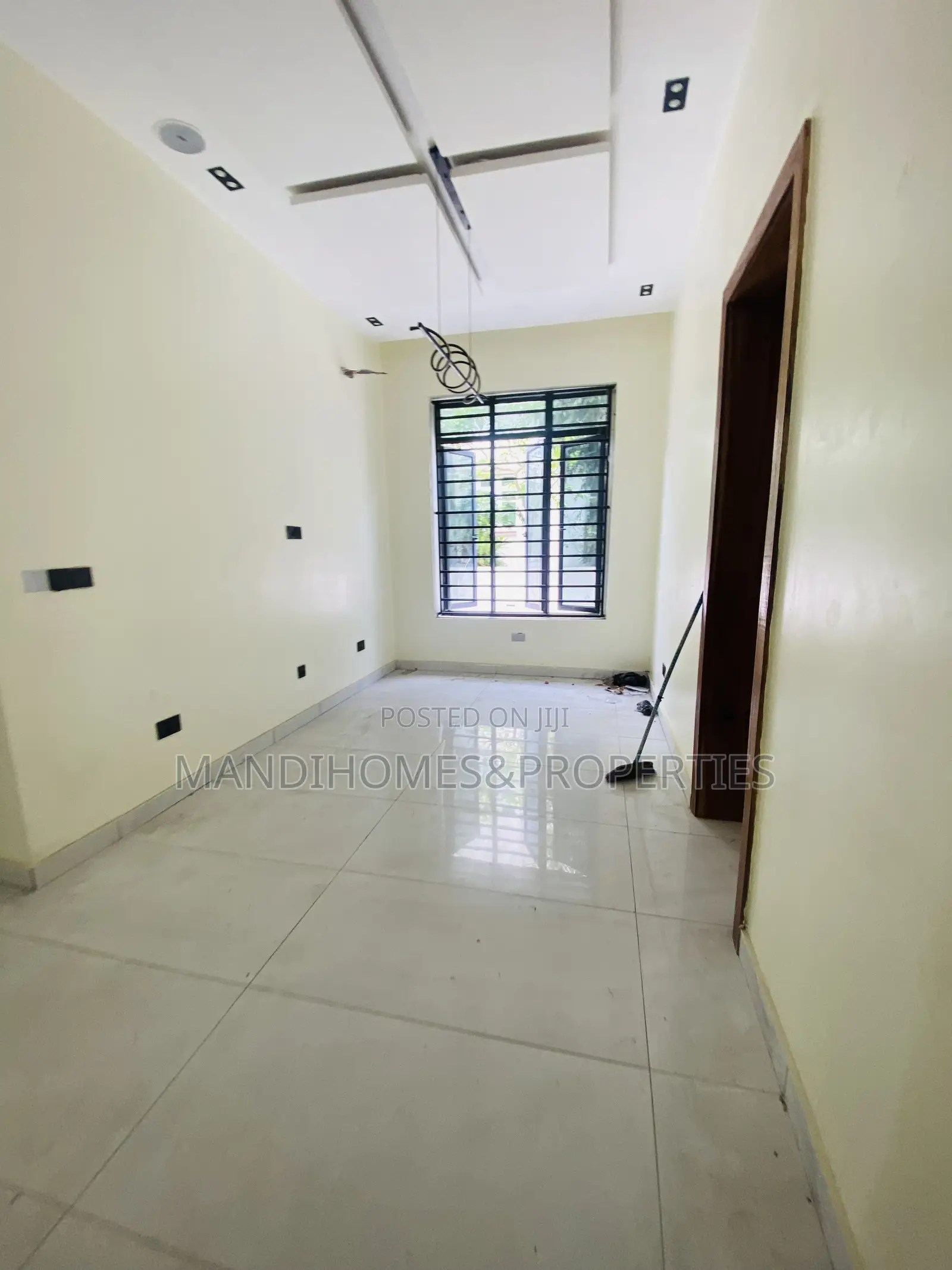 5bdrm Duplex in Royal Garden Estate, Ajah for rent