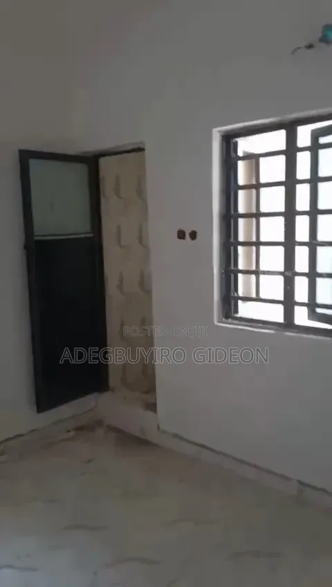 1bdrm Duplex in Akoka for rent
