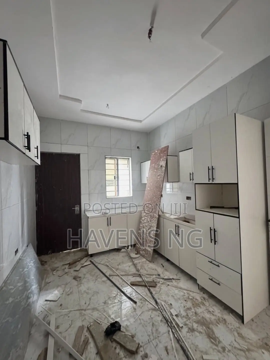 4bdrm Duplex in Eliozu for sale