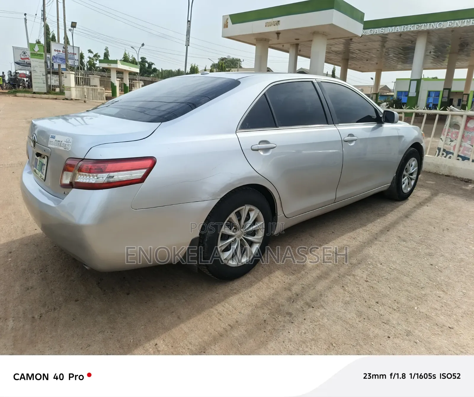 Toyota Camry LE 4dr Sedan (2.5L 4cyl 6AM) 2010 Silver