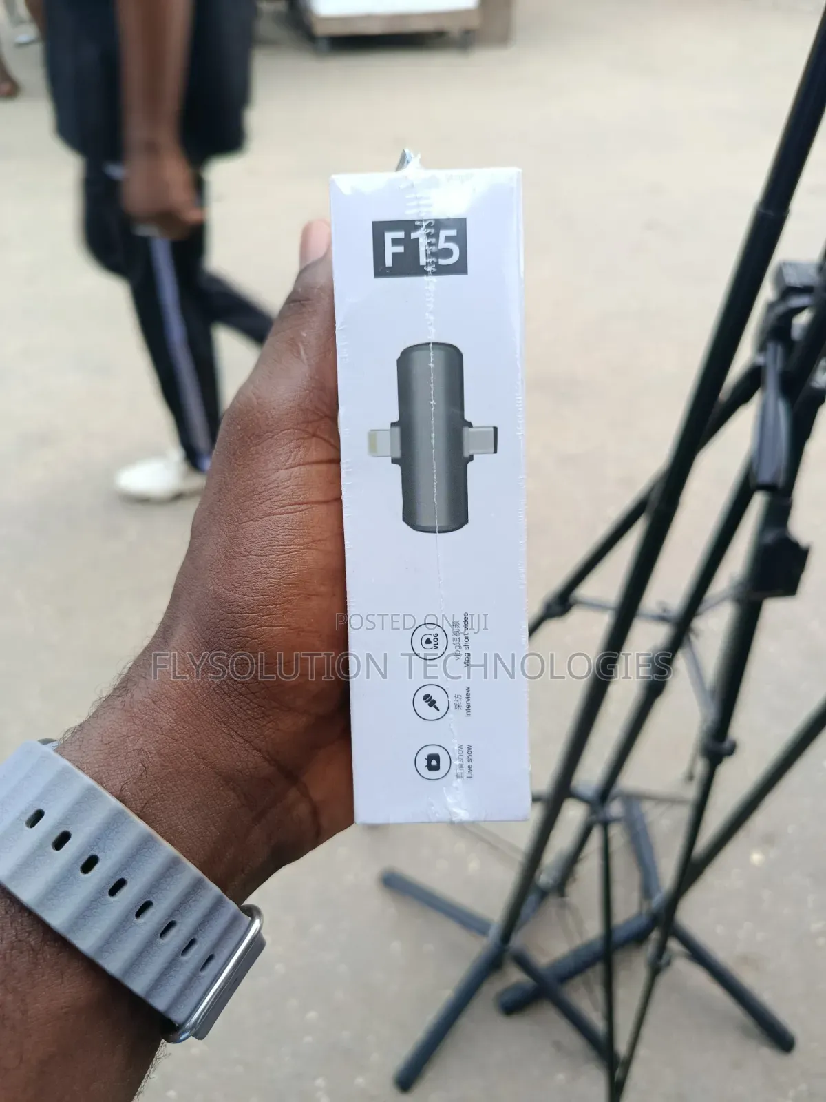 F15-2 Wireless 2 in 1 Type C + iPhone Noise Cancellation Microphone