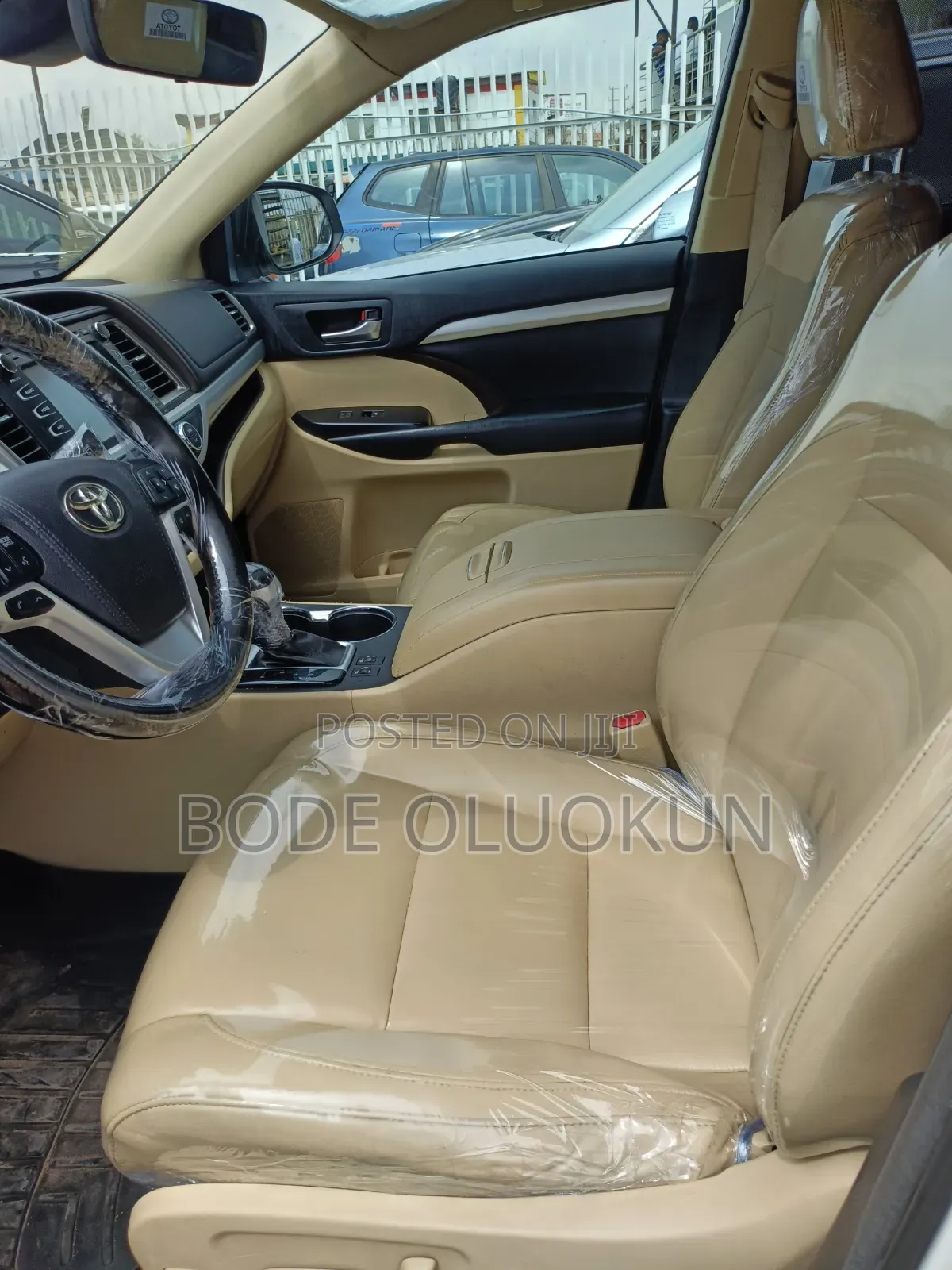 Toyota Highlander SE 4x2 V6 (3.5L 6cyl 8A) 2018 White