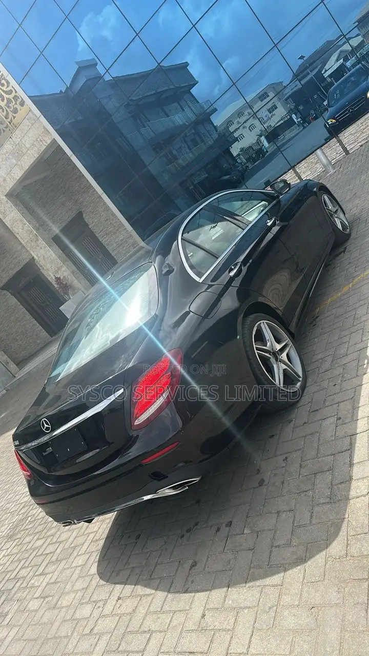 Mercedes-Benz E300 4Matic AWD Sedan (2.0L 4cyl 9A) 2017 Black