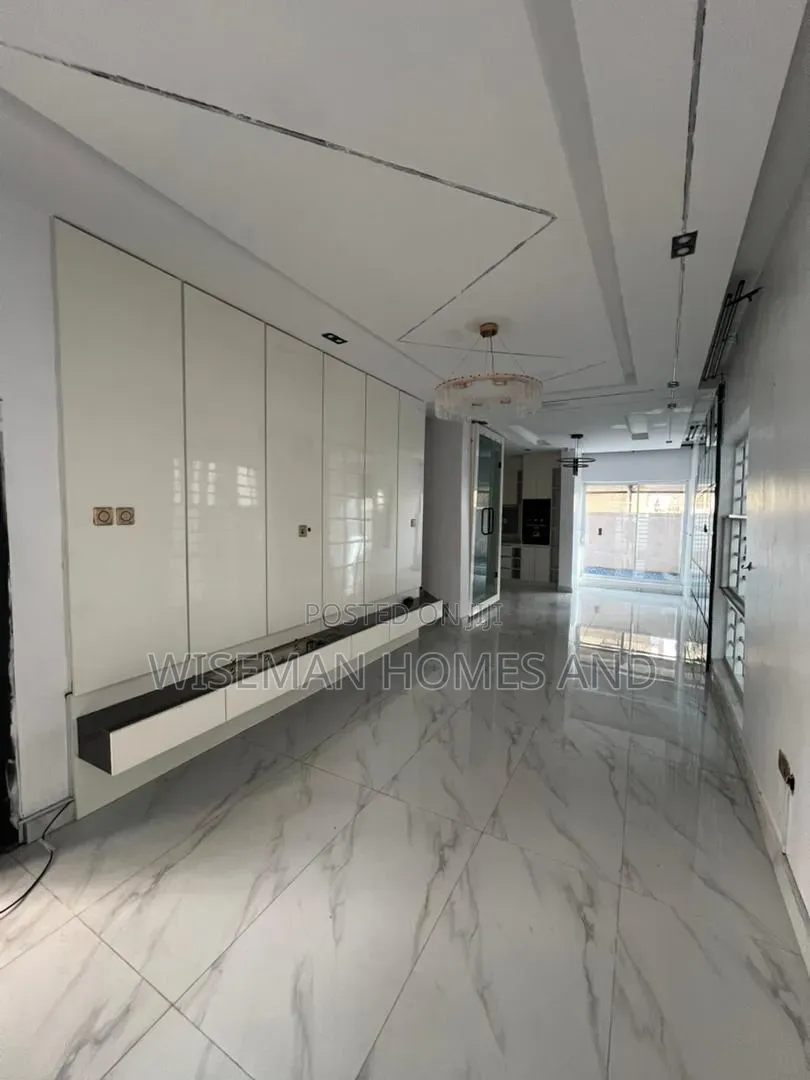 5bdrm Duplex in Chevron Lekki for rent