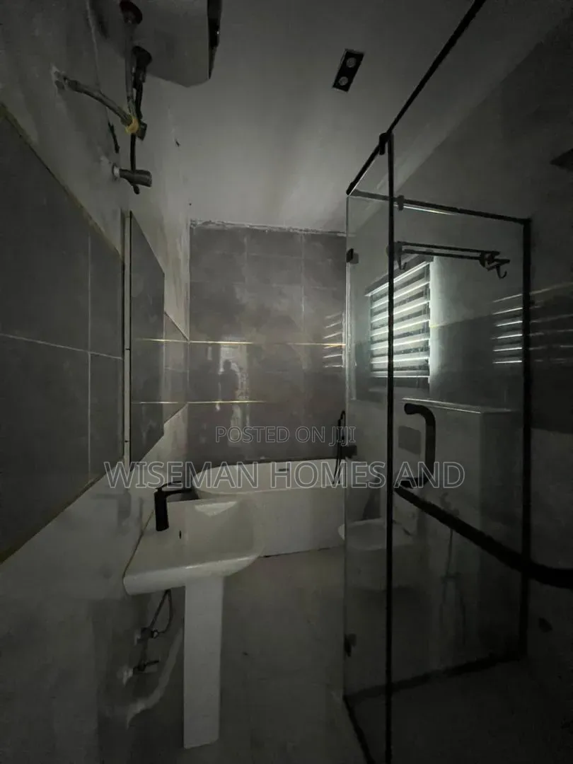 5bdrm Duplex in Chevron Lekki for rent