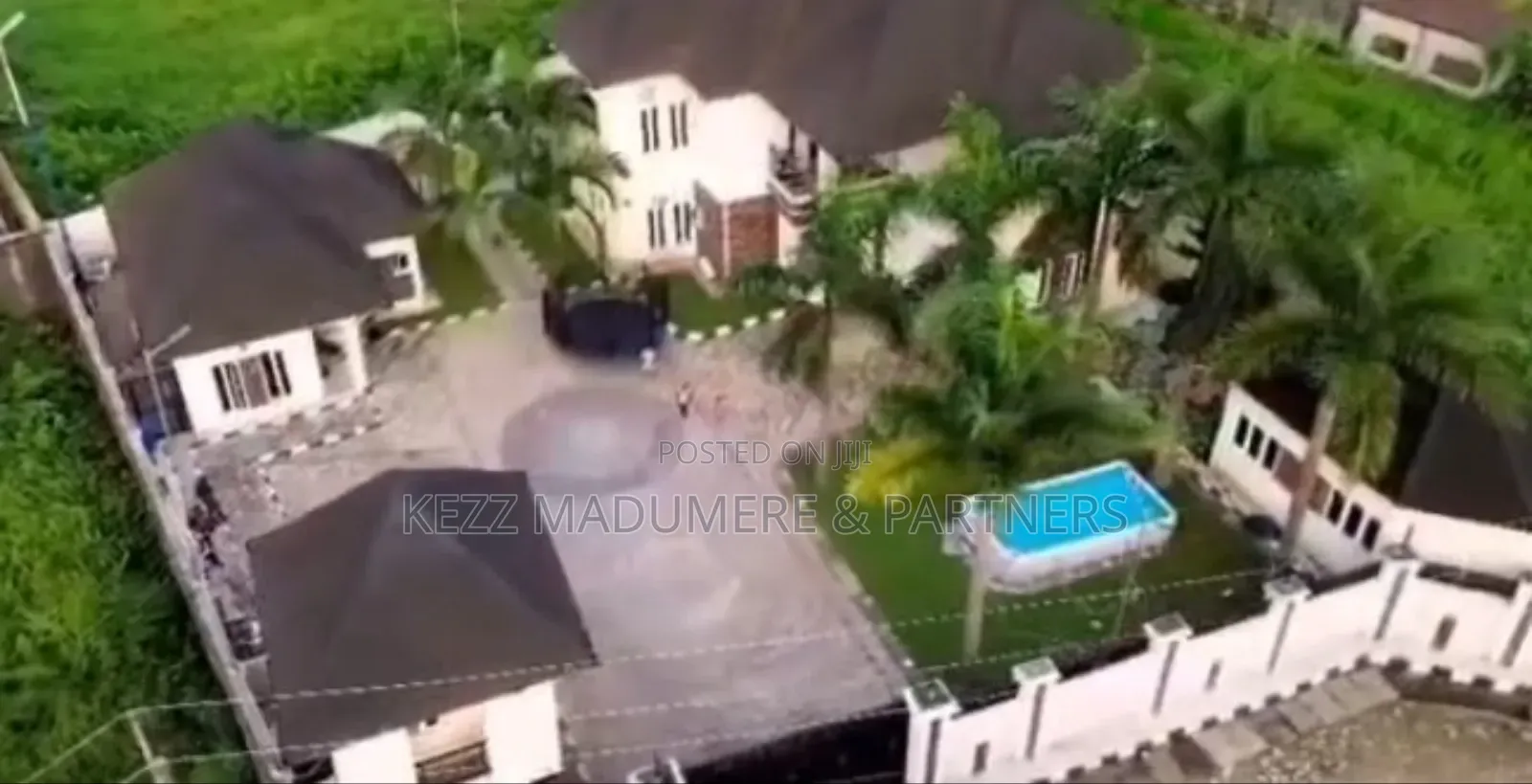 5bdrm Duplex in Gated Street , New for sale