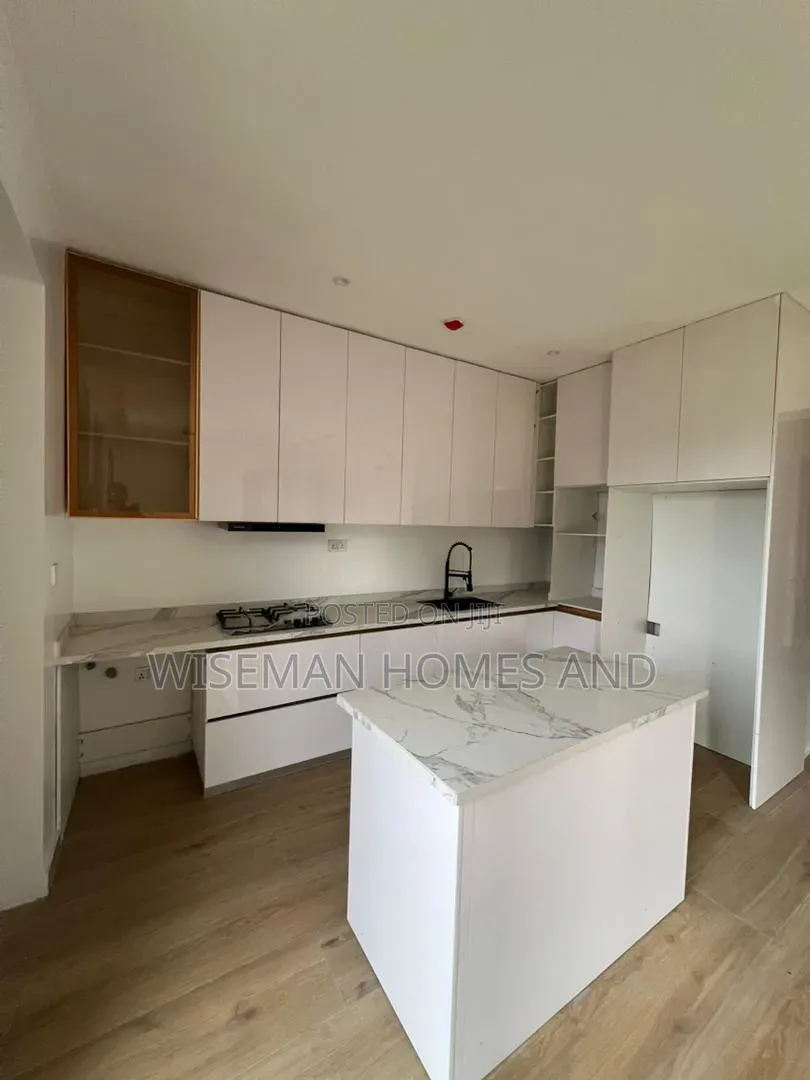 2bdrm Apartment in Ikate Lekki Eti-Osa for sale