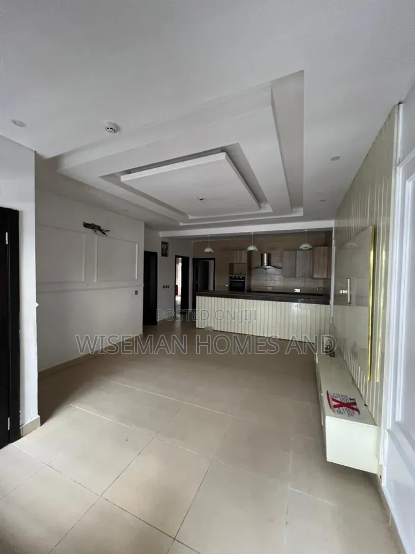 3bdrm Apartment in Ikate Lekki Eti-Osa for rent