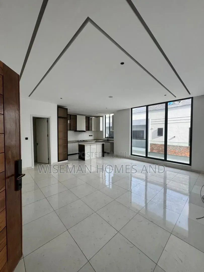 2bdrm Apartment in Oniru Lagos State, Victoria Island Extension