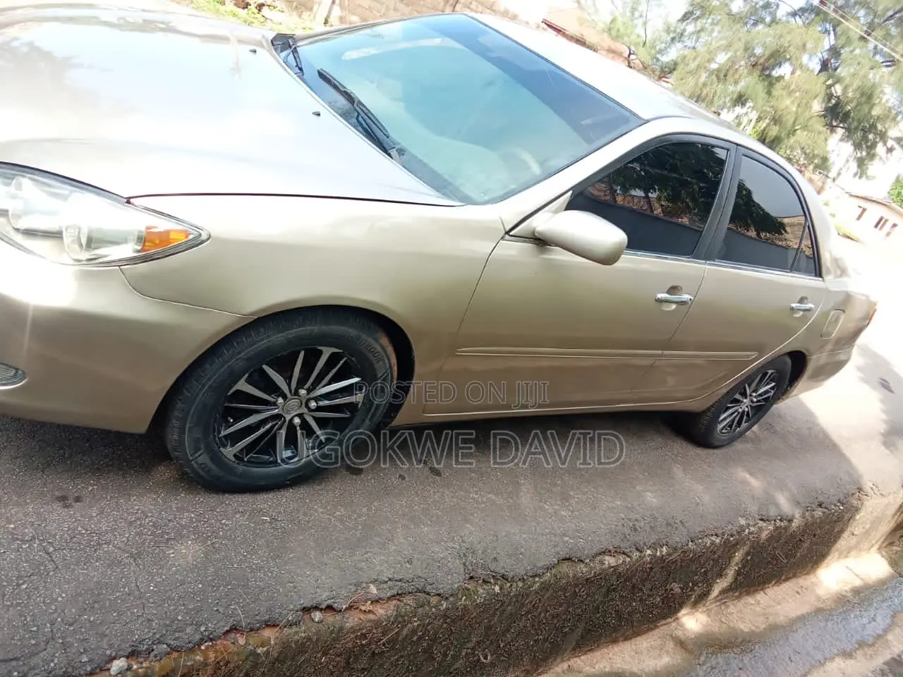 Toyota Camry 2005 Gold