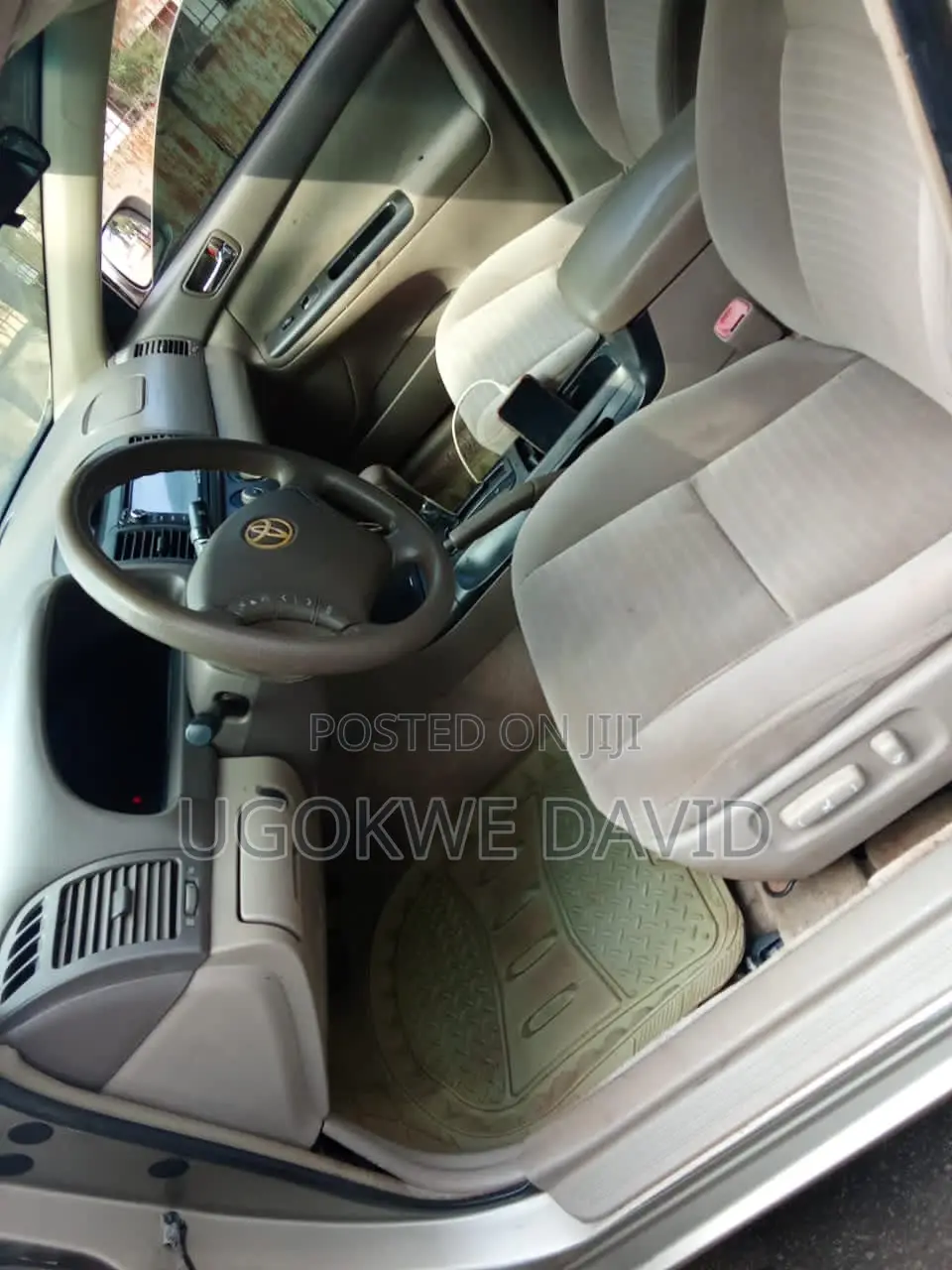 Toyota Camry 2005 Gold