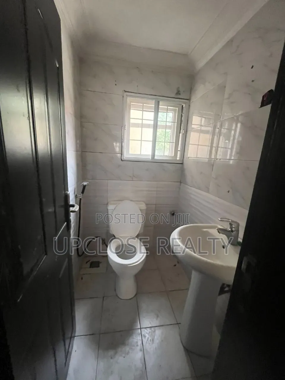 2bdrm Block of Flats in Wuse 2 for rent