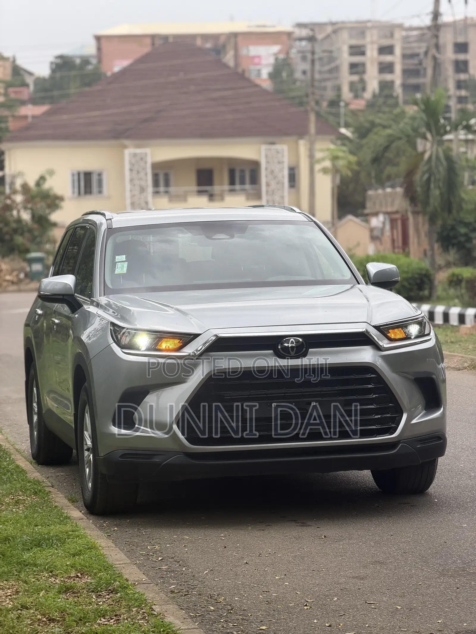 Toyota Grand Highlander Hybrid XLE AWD 2024 Gray