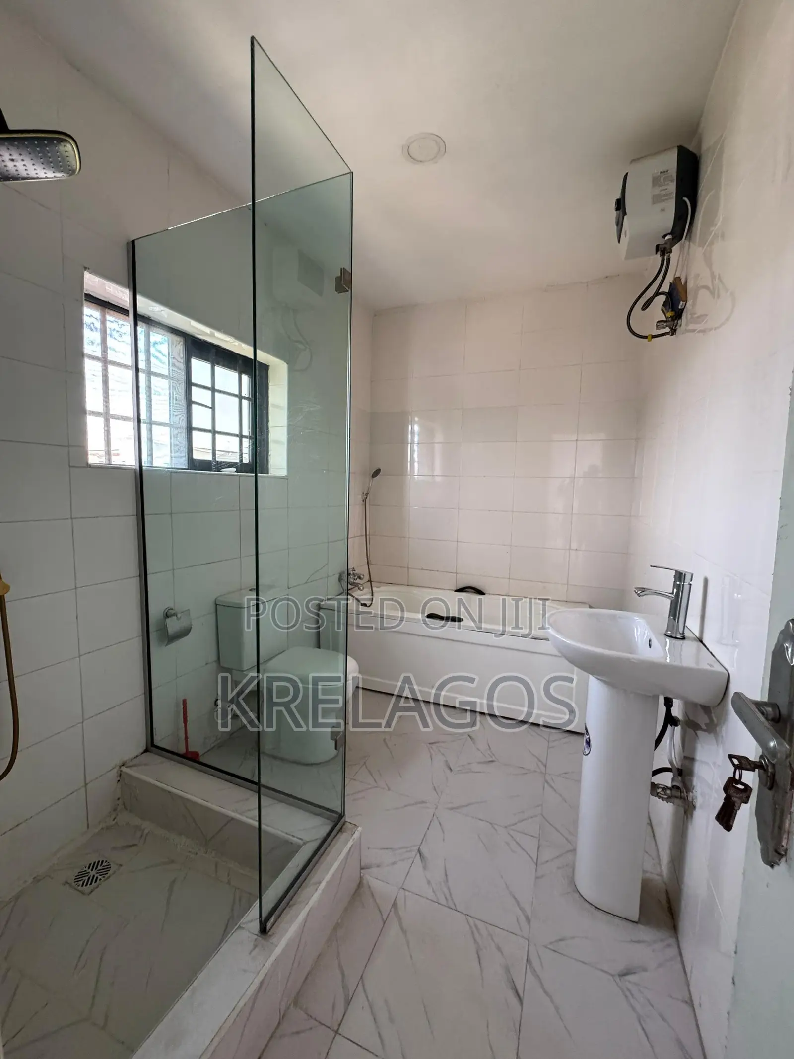 4bdrm Duplex in Ikota for rent