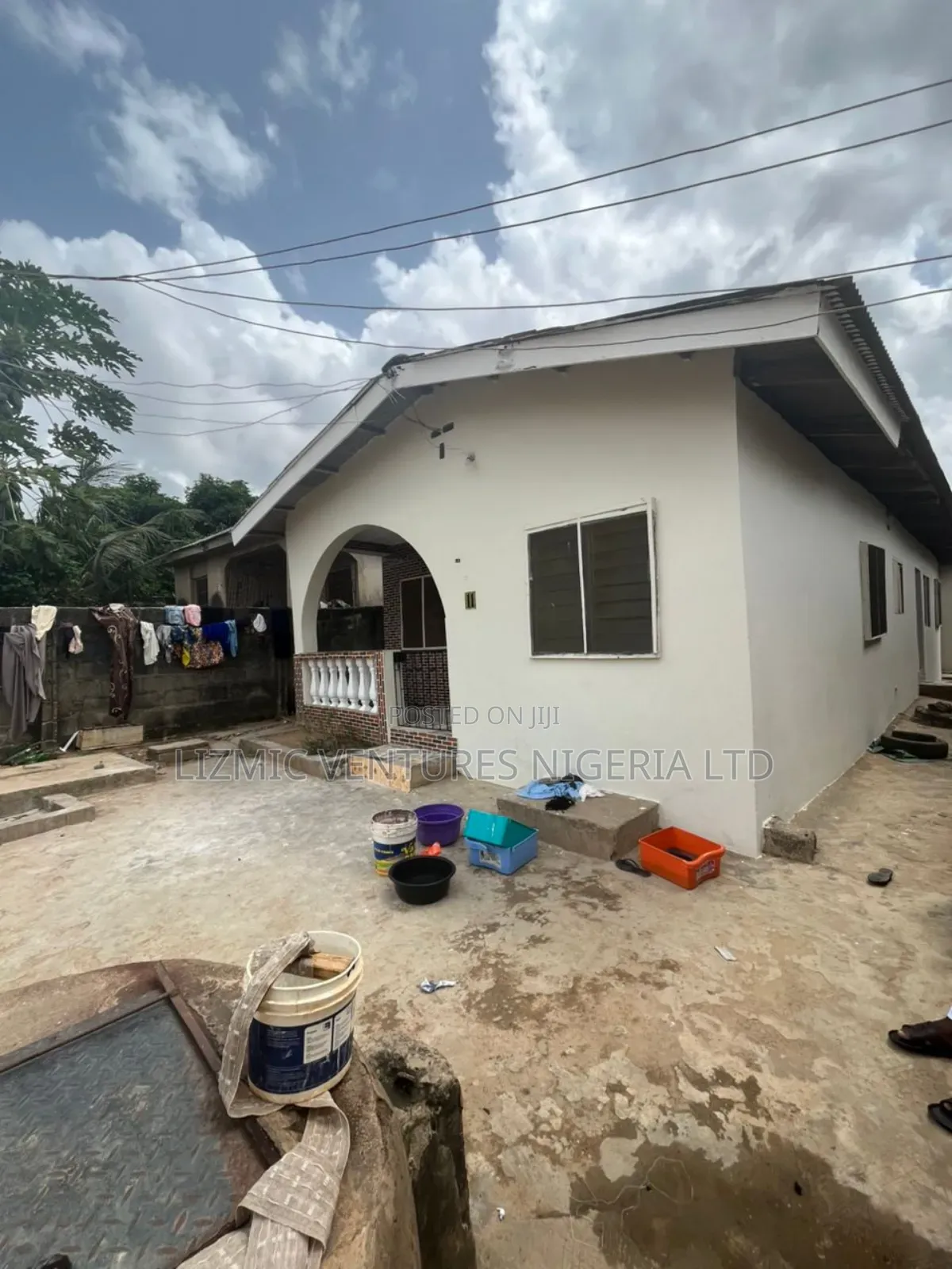2bdrm Bungalow in Isuti Rd, Igando / Ikotun/Igando for sale