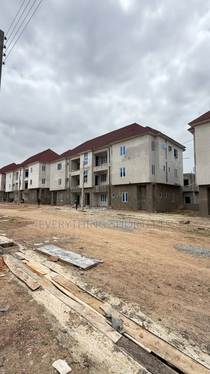 3bdrm Apartment in Lugbe District for sale