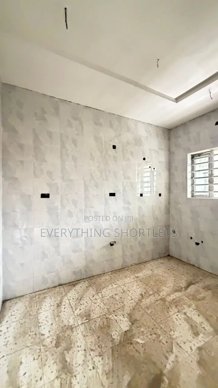 3bdrm Apartment in Lugbe District for sale