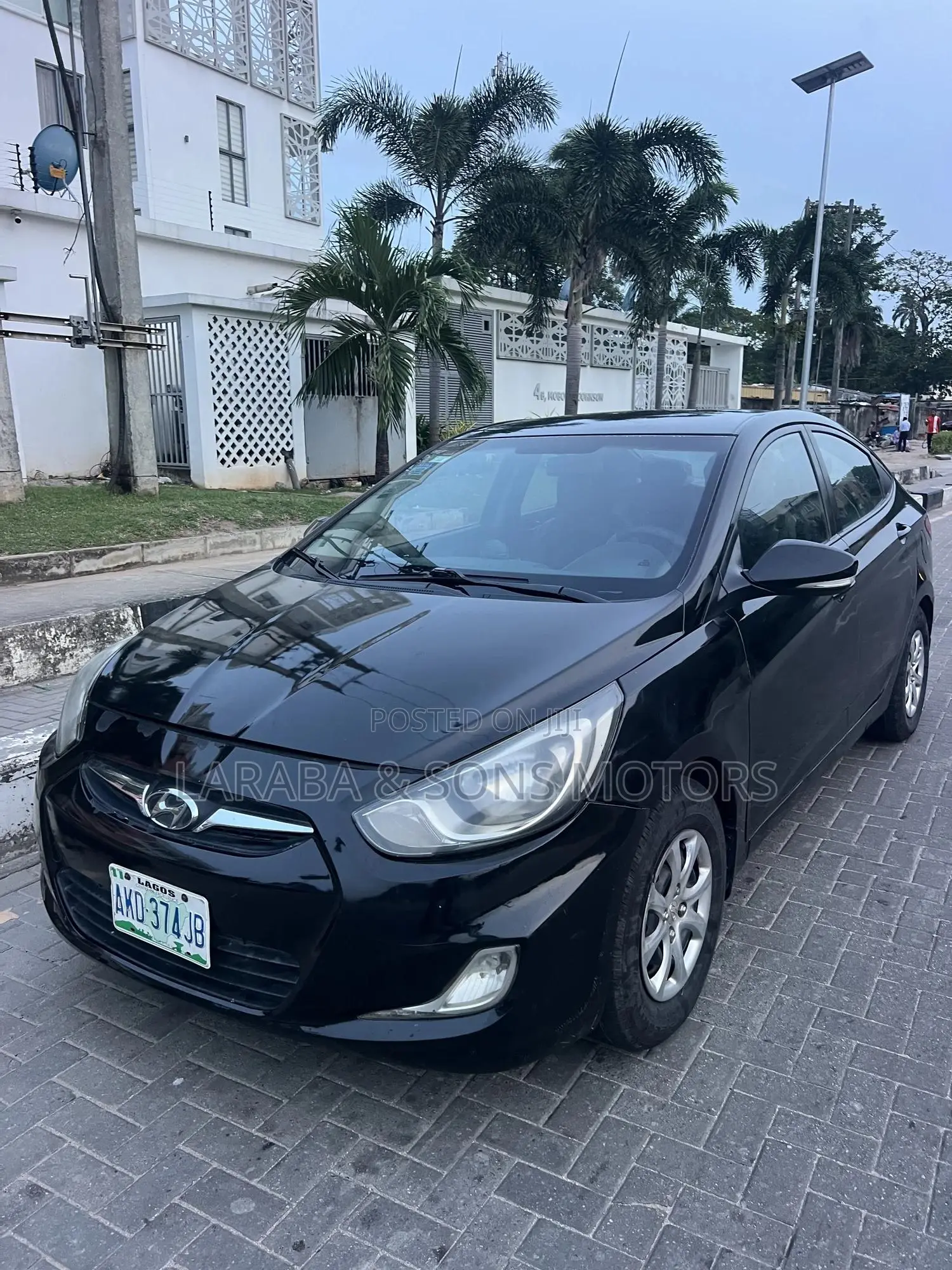 Hyundai Accent SE Automatic 2012 Black