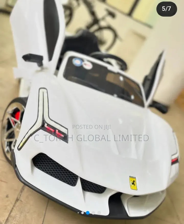 Ferrari F8 Style 12v Battery