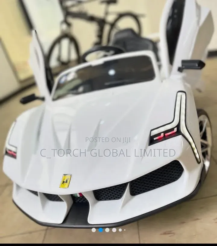 Ferrari F8 Style 12v Battery