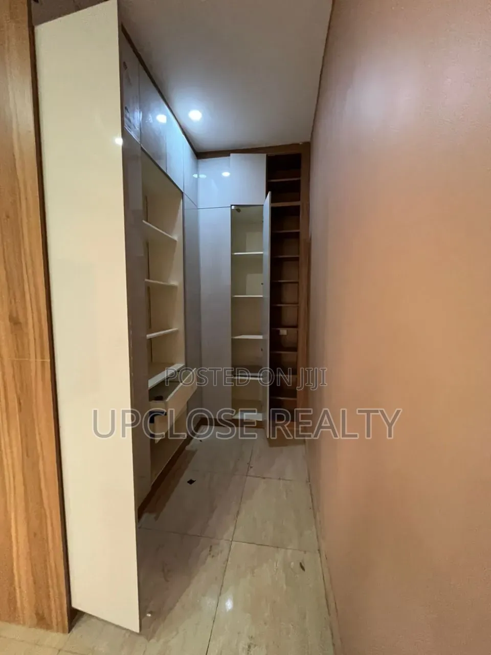 4bdrm Townhouse / Terrace in Guzape District for rent
