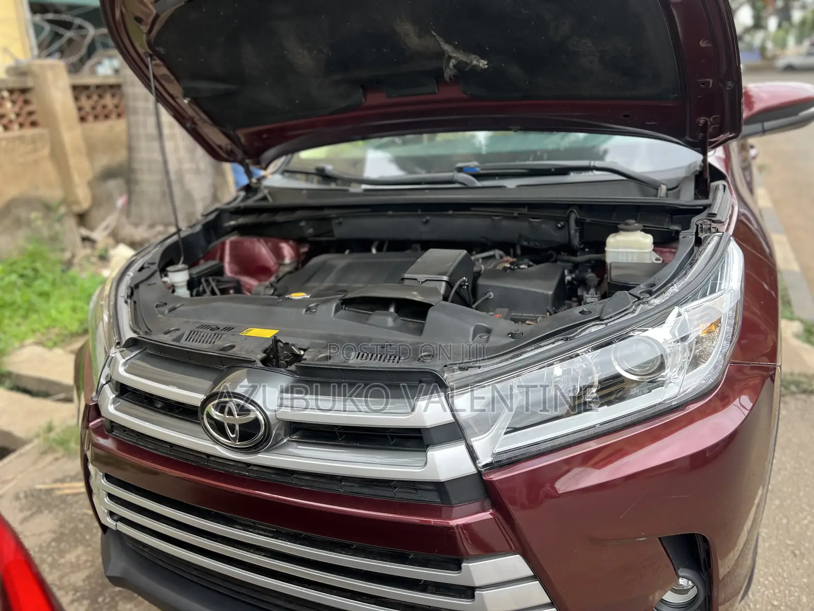 Toyota Highlander XLE 4x4 V6 (3.5L 6cyl 8A) 2018 Maroon