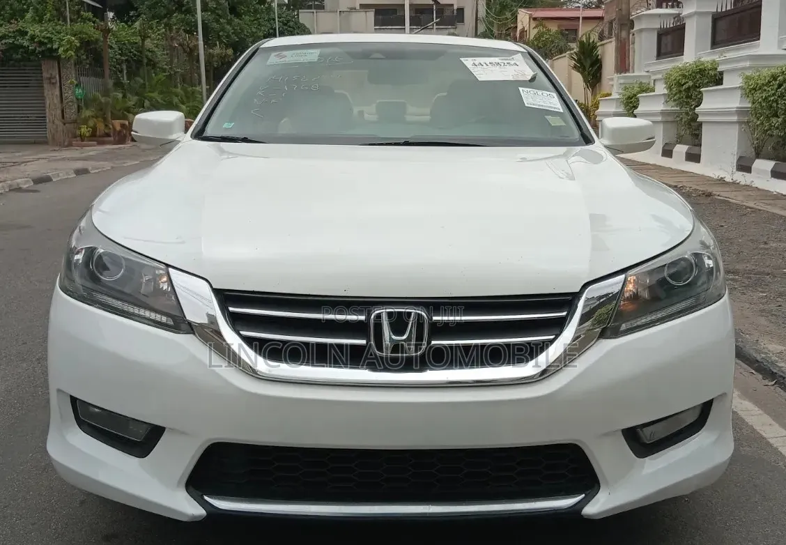 Honda Accord EX-L w/Navigation 4dr Sedan (2.4L 4cyl CVT) 2015 Off white