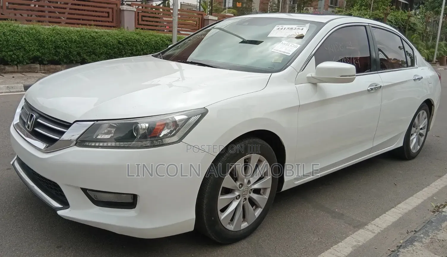 Honda Accord EX-L w/Navigation 4dr Sedan (2.4L 4cyl CVT) 2015 Off white
