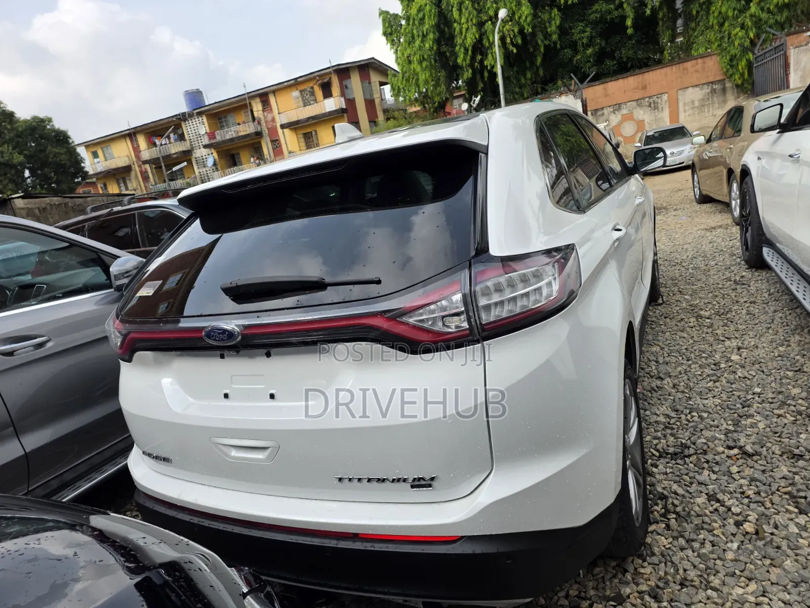 Ford Edge Titanium 4dr SUV AWD (2.0L 4cyl Turbo 6A) 2015 White