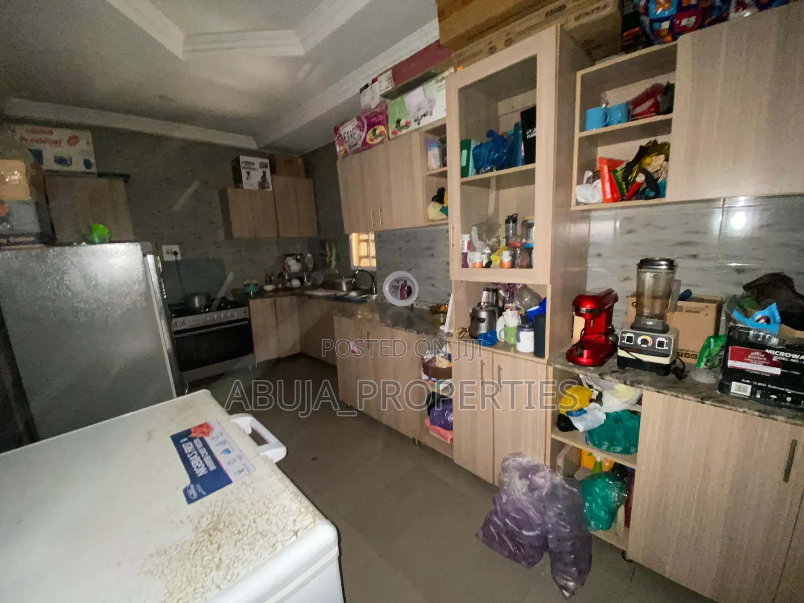 Furnished 3bdrm Apartment in Idu for sale