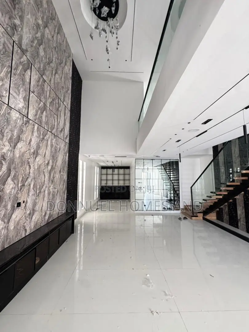 5bdrm Duplex in Ikate for sale