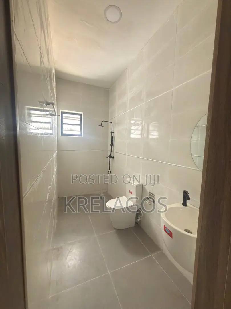 3bdrm Duplex in VGC / Ajah for sale