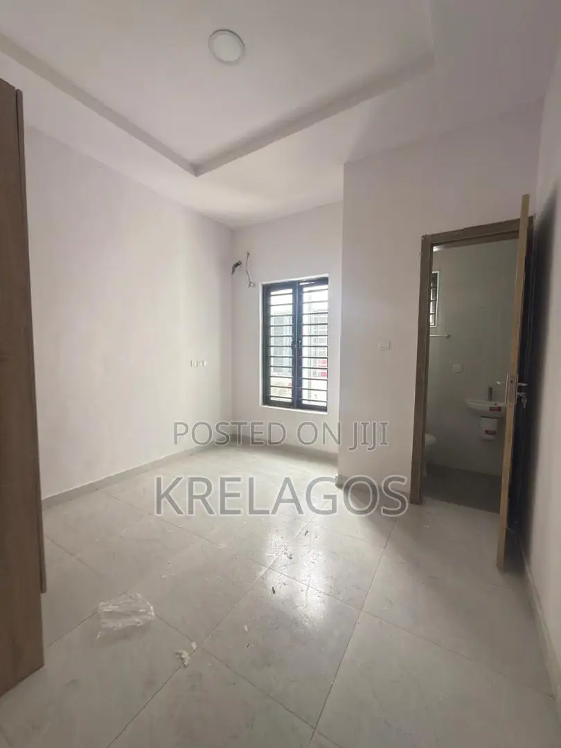 3bdrm Duplex in VGC / Ajah for sale