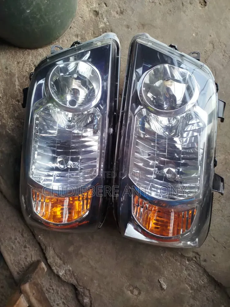 Original Headlight Highlander 2005 Model Available