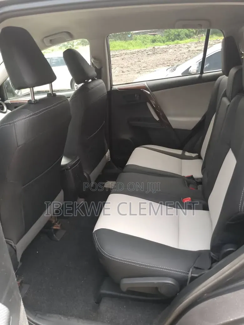 Toyota RAV4 LE 4dr SUV AWD (2.5L 4cyl 6A) 2015 Gray